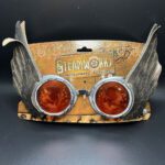 Goggle with wings and dark orange lenes.
